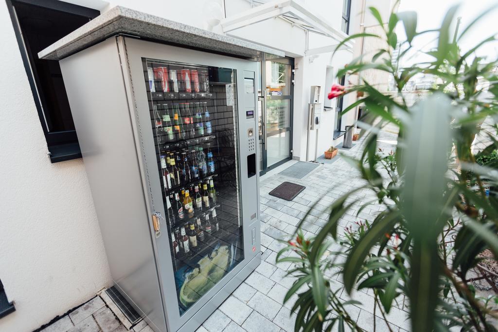 Heilbronner Pension Am Schoenen Theater Exterior photo